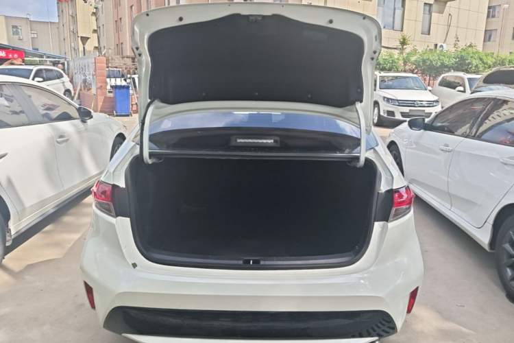 Used Toyota Levin 2019 185T CVT Luxury Edition China VI Standard Trunk