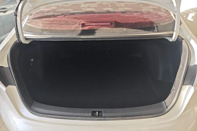 Used Toyota Levin 2019 185T CVT Entry-Level Version China VI Standard Trunk