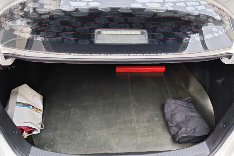 Used Toyota Levin 2019 Dual-Engine 1.8H E-CVT Luxury Edition China VI Standard Trunk