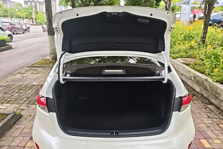 Used Toyota Levin 2019 185T CVT Luxury Edition China VI Standard Trunk