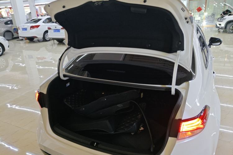Used Toyota Levin 2019 Dual-Engine 1.8H E-CVT Sport Edition China VI Standard Trunk