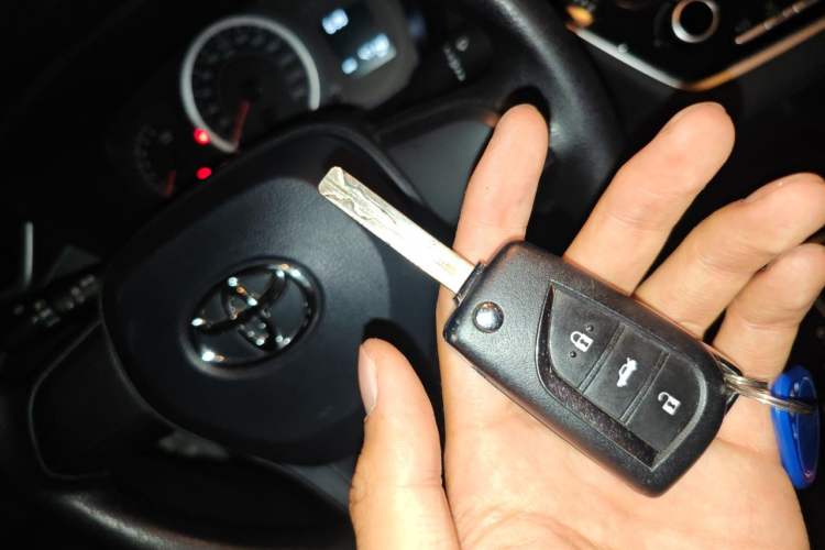 Used Toyota Levin 2019 185T CVT Entry-Level Version China VI Standard Vehicle Key