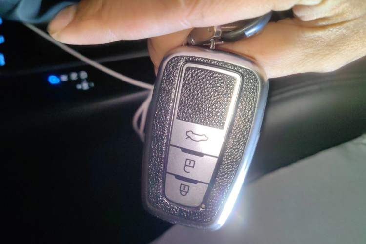 Used Toyota Levin 2019 185T CVT Sport Edition China VI Standard Vehicle Key
