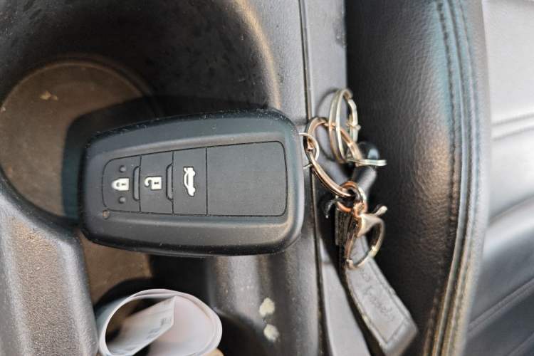 Used Toyota Levin 2019 Dual-Engine 1.8H E-CVT Luxury Edition China VI Standard Vehicle Key