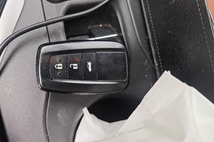 Used Toyota Levin 2019 185T CVT Sport Edition China VI Standard Vehicle Key