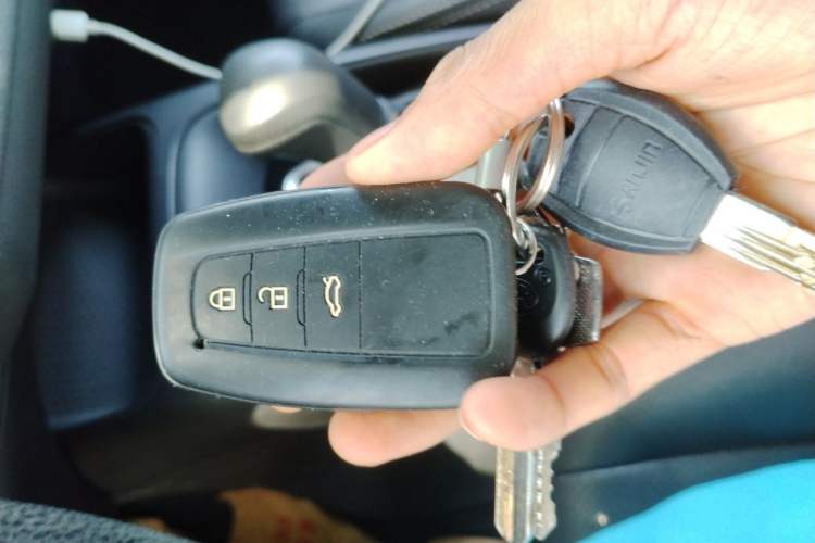 Used Toyota Levin 2019 185T CVT Luxury Edition China VI Standard Vehicle Key