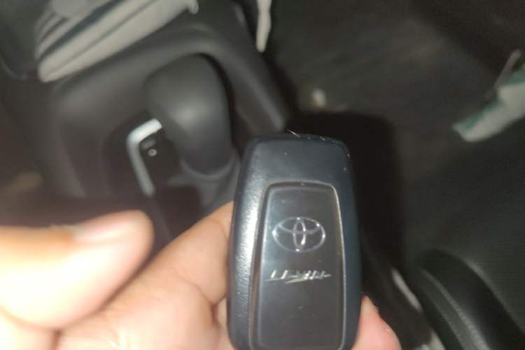 Used Toyota Levin 2019 185T CVT Luxury Edition China VI Standard Vehicle Key