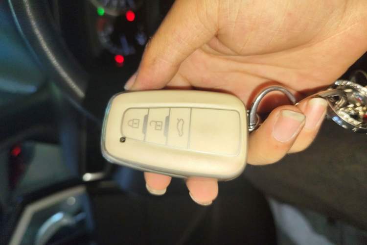 Used Toyota Levin 2019 185T CVT Sport Edition China VI Standard Vehicle Key