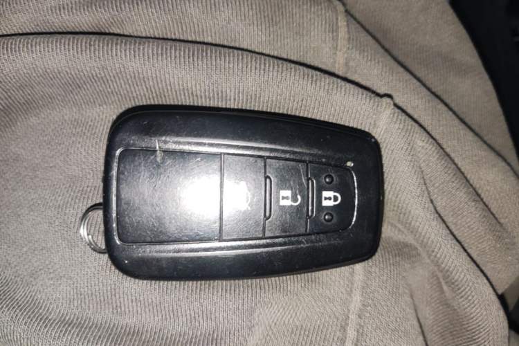 Used Toyota Levin 2019 185T CVT Luxury Edition China VI Standard Vehicle Key