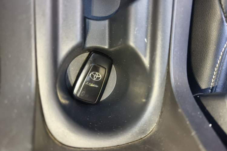 Used Toyota Levin 2019 185T CVT Sport Edition China VI Standard Vehicle Key