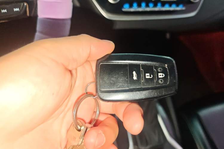 Used Toyota Levin 2019 185T CVT Luxury Edition China VI Standard Vehicle Key