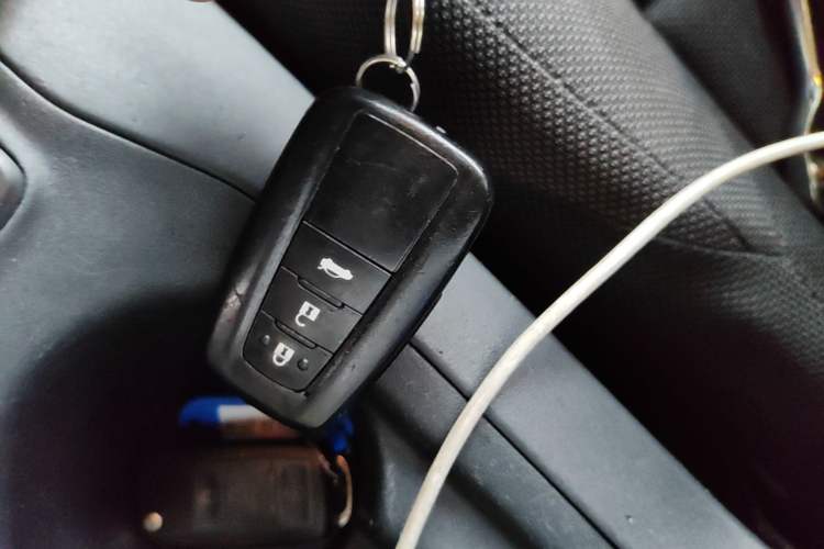 Used Toyota Levin 2019 Dual-Engine 1.8H E-CVT Luxury Edition China VI Standard Vehicle Key
