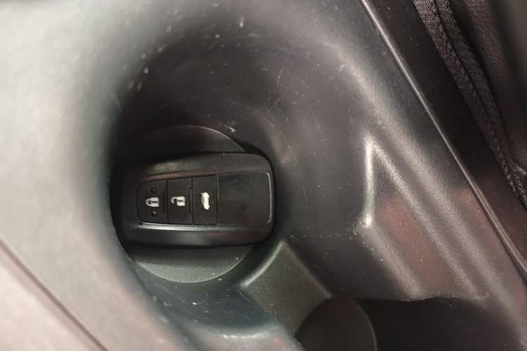 Used Toyota Levin 2019 185T CVT Luxury Edition China VI Standard Vehicle Key
