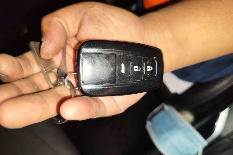 Used Toyota Levin 2019 185T CVT Luxury Edition China VI Standard Vehicle Key