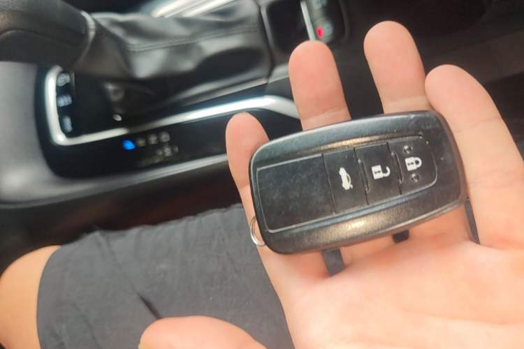 Used Toyota Levin 2019 185T CVT Luxury Edition China VI Standard Vehicle Key