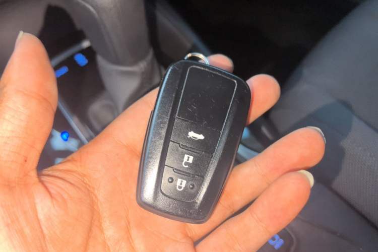 Used Toyota Levin 2019 185T CVT Luxury Edition China VI Standard Vehicle Key