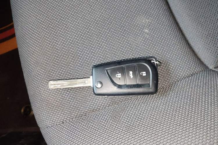 Used Toyota Levin 2019 185T CVT Entry-Level Version China VI Standard Vehicle Key