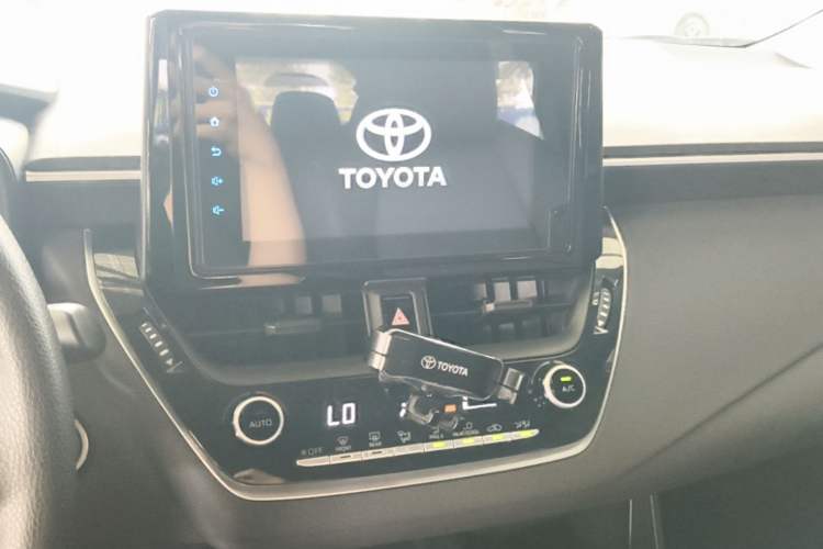 Used Toyota Levin 2021 Dual-Motor 1.8H E-CVT Leading Edition Audio And AC Panel