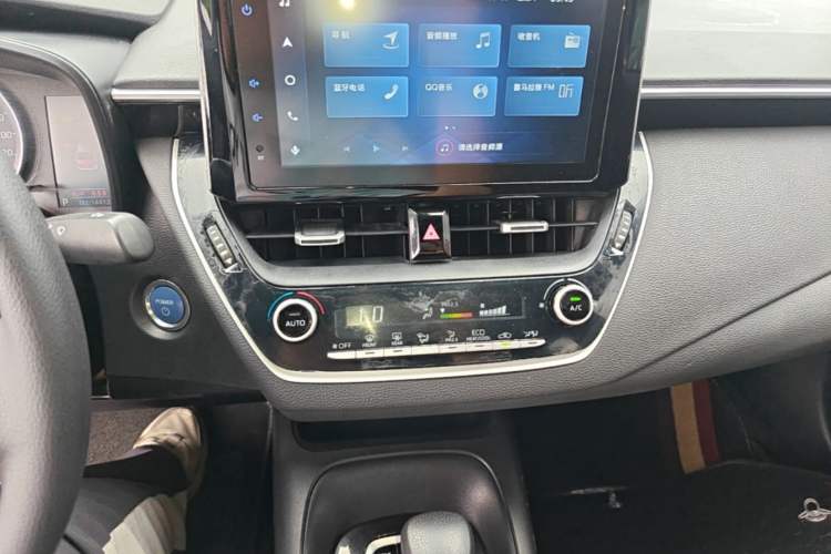 Used Toyota Levin 2021 Dual-Engine 1.8H E-CVT Luxury Edition Audio And AC Panel
