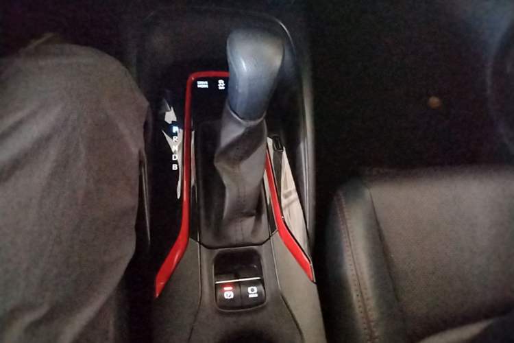Used Toyota Levin 2021 Dual-Motor 1.8H E-CVT Sport Edition Gear Lever