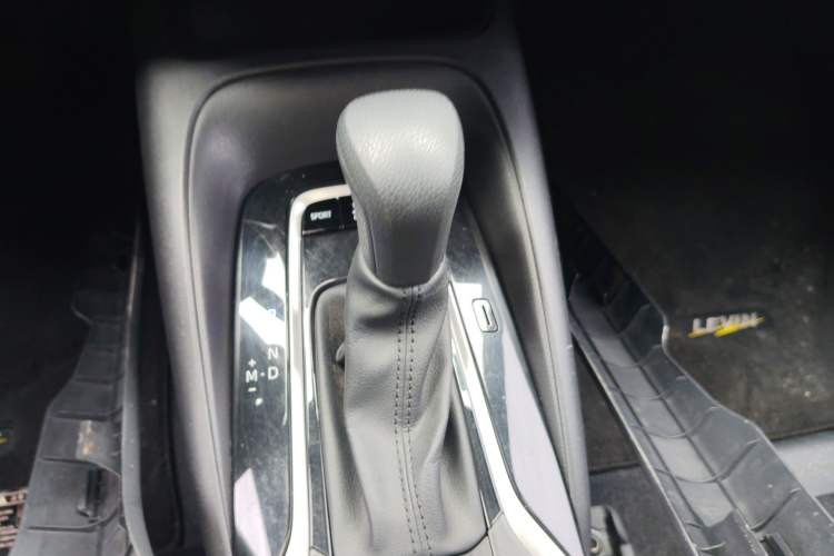 Used Toyota Levin 2021 185T CVT Luxury Edition Gear Lever