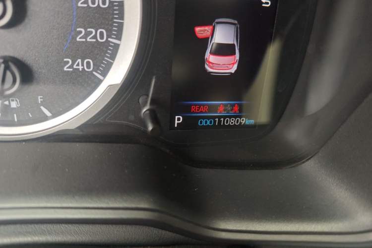 Used Toyota Levin 2021 Dual-Engine 1.8H E-CVT Luxury Edition Odometer Close Up