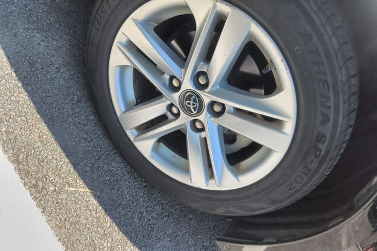 Used Toyota Levin 2021 Dual-Motor 1.8H E-CVT Progressive Edition Right Front Wheel Hub