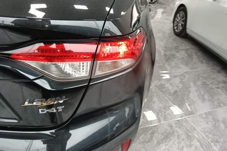 Used Toyota Levin 2021 185T CVT Luxury Edition Right Rear Taillight