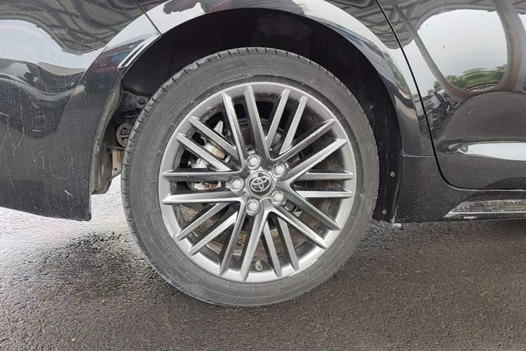 Used Toyota Levin 2021 2.0L Luxury Edition Right Rear Wheel Hub