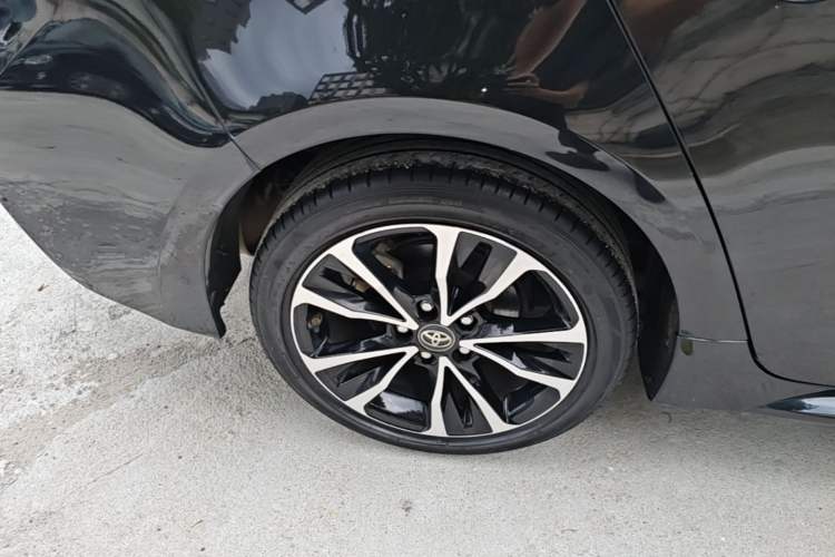 Used Toyota Levin 2021 185T CVT Sport Edition Right Rear Wheel Hub