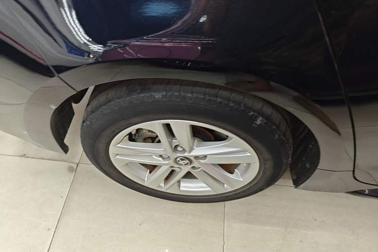Used Toyota Levin 2021 185T CVT Luxury Edition Right Rear Wheel Hub