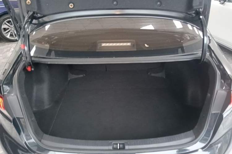 Used Toyota Levin 2021 185T CVT Luxury Edition Trunk