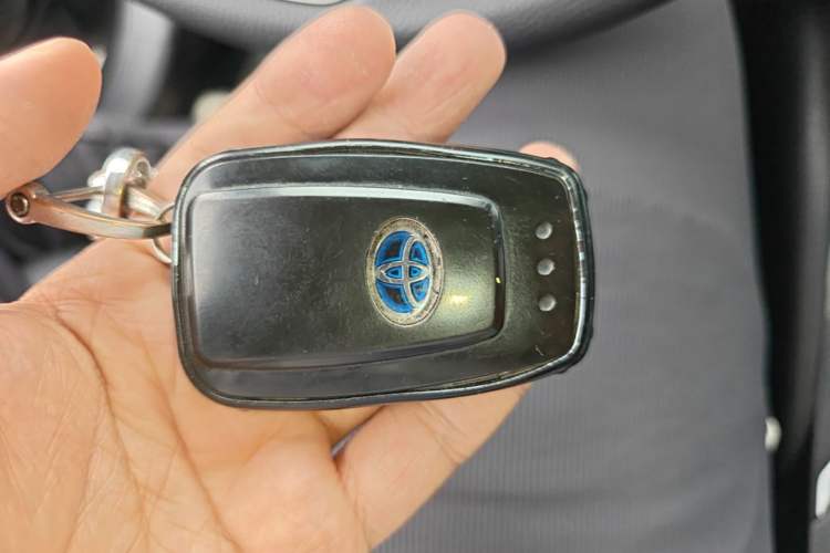 Used Toyota Levin 2021 Dual-Engine 1.8H E-CVT Luxury Edition Vehicle Key