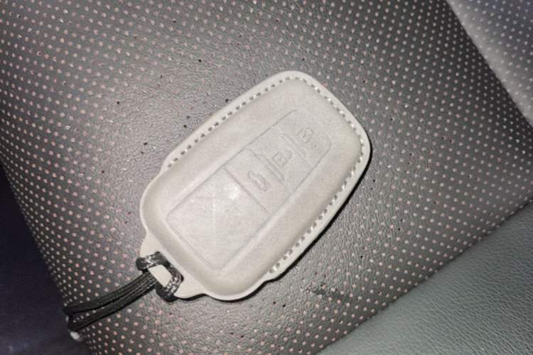 Used Toyota Levin 2021 Dual-Motor 1.8H E-CVT Sport Edition Vehicle Key
