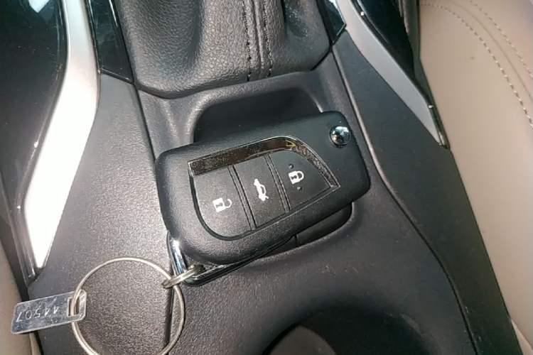 Used Toyota Levin 2021 TNGA 1.5L CVT Leading Edition Vehicle Key