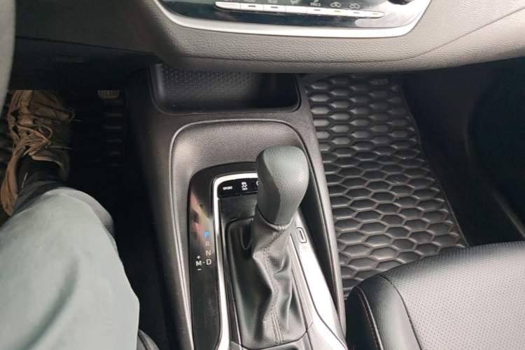 Used Toyota Levin 2021 185T CVT Luxury Edition Gear Lever