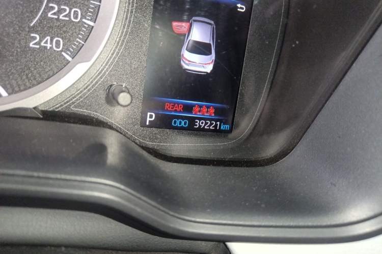 Used Toyota Levin 2021 185T CVT Luxury Edition Odometer Close Up