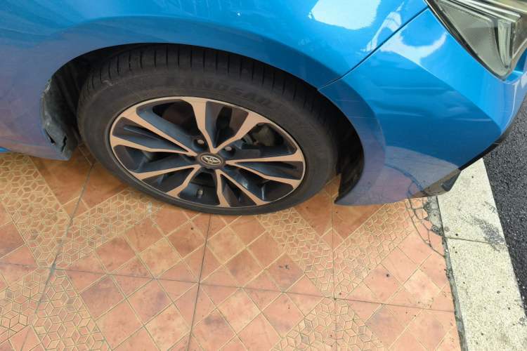 Used Toyota Levin 2021 185T CVT Sport Edition Right Front Wheel Hub