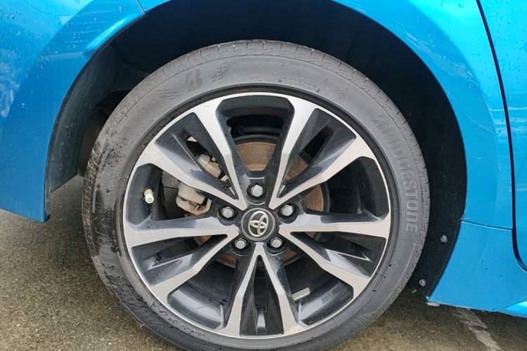 Used Toyota Levin 2021 185T CVT Sport Edition Right Rear Wheel Hub