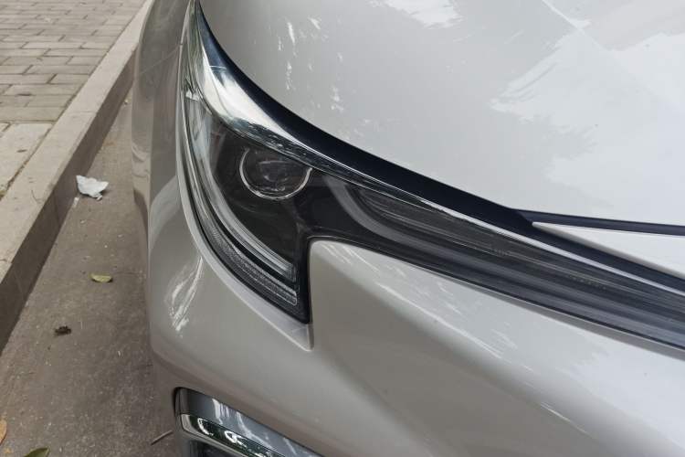 Used Toyota Levin 2021 2.0L Luxury Edition Right Front Headlight