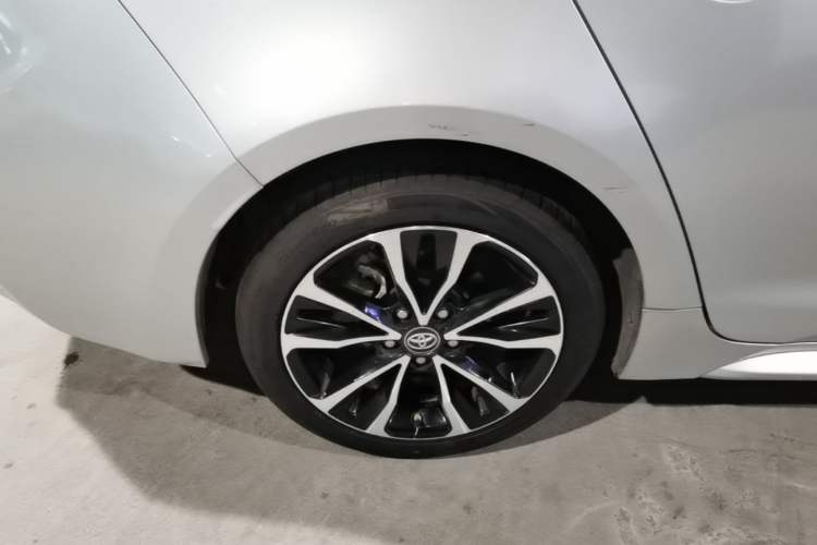 Used Toyota Levin 2021 185T CVT Sport Edition Right Rear Wheel Hub