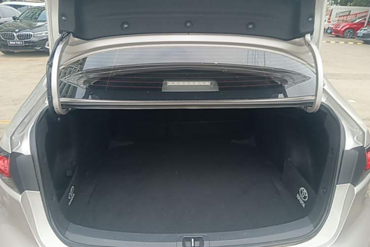 Used Toyota Levin 2021 2.0L Luxury Edition Trunk