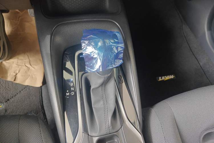 Used Toyota Levin 2021 185T CVT Luxury Edition Gear Lever