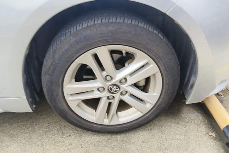 Used Toyota Levin 2021 Dual-Engine 1.8H E-CVT Luxury Edition Right Front Wheel Hub