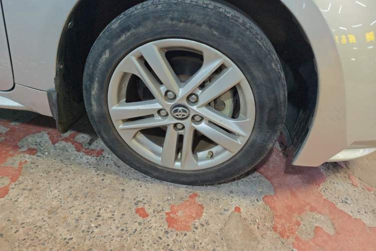 Used Toyota Levin 2021 185T CVT Luxury Edition Right Front Wheel Hub