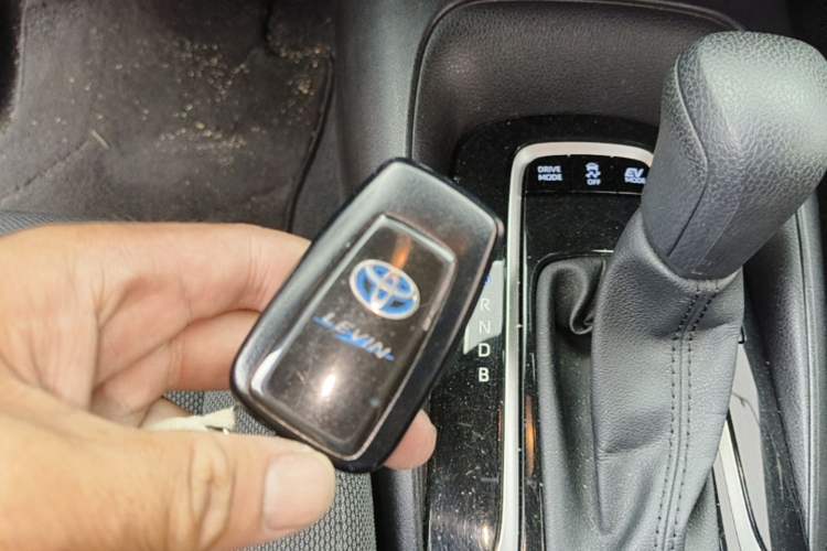 Used Toyota Levin 2021 Dual-Engine 1.8H E-CVT Luxury Edition Vehicle Key