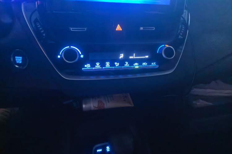 Used Toyota Levin 2021 185T CVT Luxury Edition Audio And AC Panel
