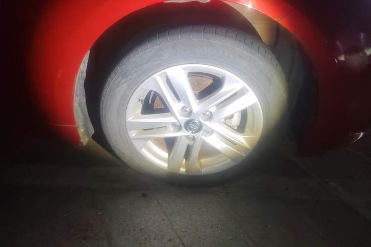 Used Toyota Levin 2021 185T CVT Luxury Edition Right Front Wheel Hub