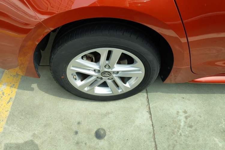 Used Toyota Levin 2021 185T CVT Luxury Edition Right Rear Wheel Hub