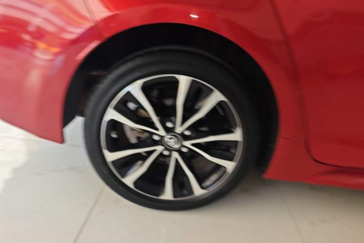 Used Toyota Levin 2021 185T CVT Sport Edition Right Rear Wheel Hub